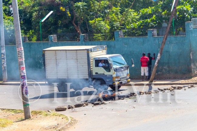 protest.cord.anti-IBEC.demonstration.June6th.2016.Kisumu.kenya.roadblock.burning.riot-11