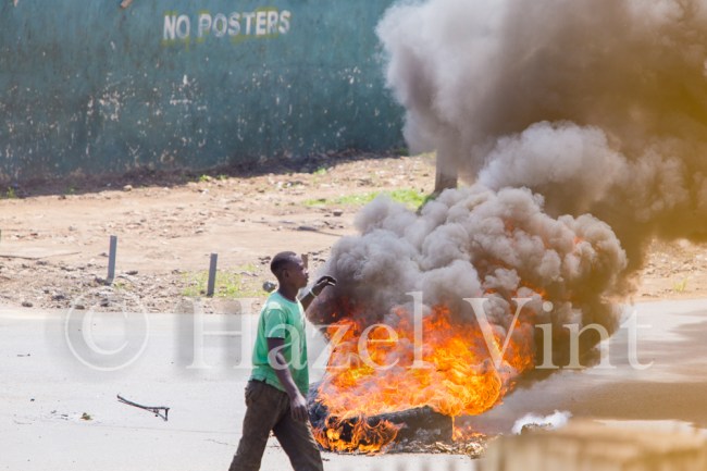 protest.cord.anti-IBEC.demonstration.June6th.2016.Kisumu.kenya.roadblock.burning.riot-21