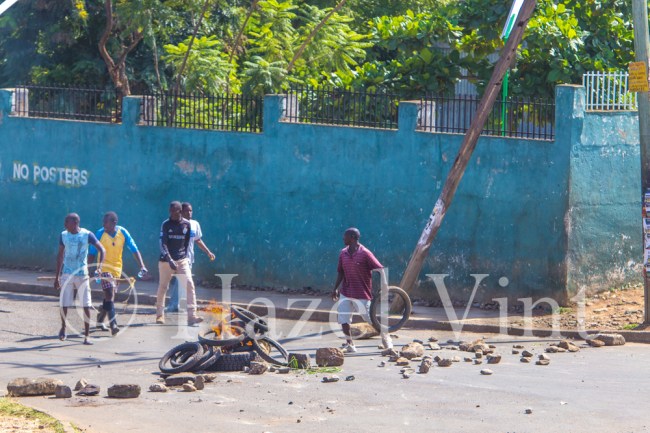 protest.cord.anti-IBEC.demonstration.June6th.2016.Kisumu.kenya.roadblock.burning.riot-9